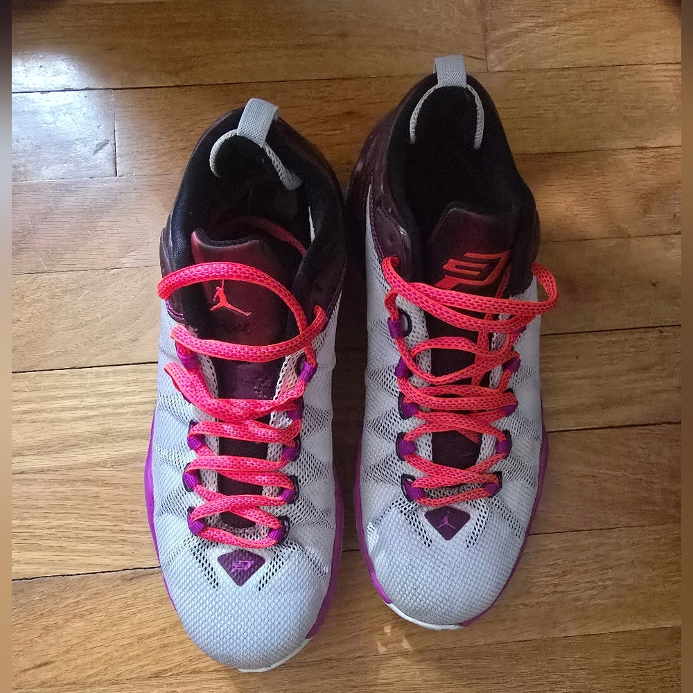 Jordan CP3 Chris Paul Sneakers •Youth 7•Womens 8-9